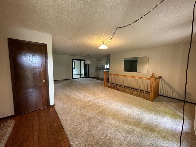 Building Photo - Single family home available to rent, located on Quincy's East Side.