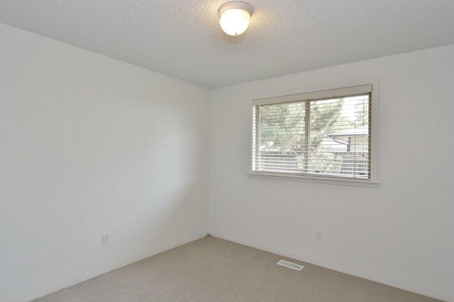 Building Photo - 2419 Colorado Ave