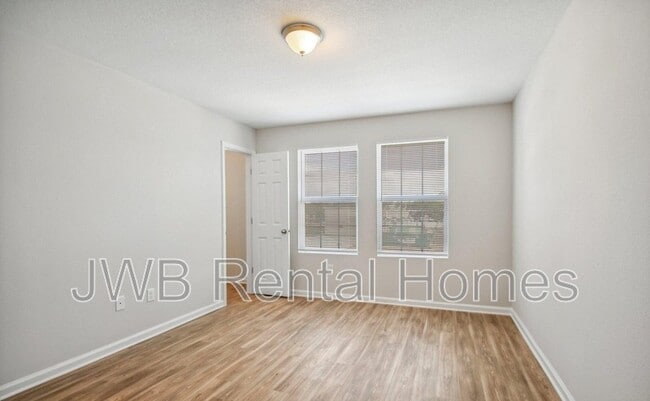 Building Photo - 6059 Carolines Ct
