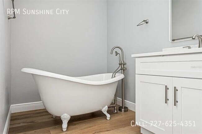 Building Photo - 769 Kingston Ct