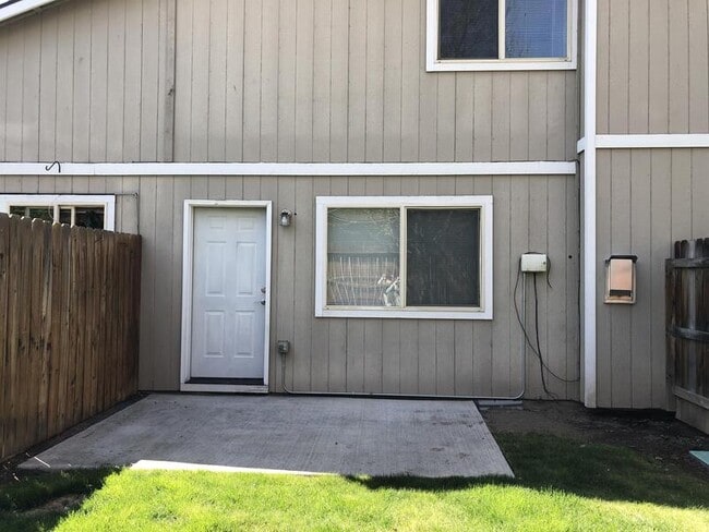 Building Photo - 2444 SW 23rd St