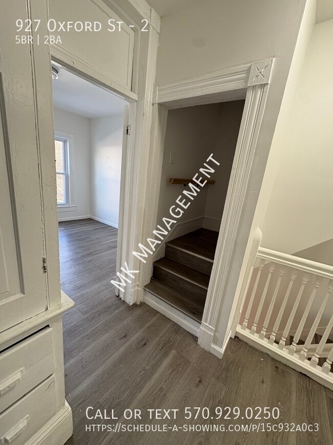 Building Photo - 927 Oxford St