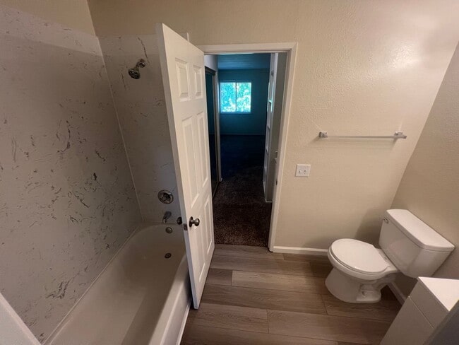 Building Photo - Home for Rent in West Sacramento's Touchst...