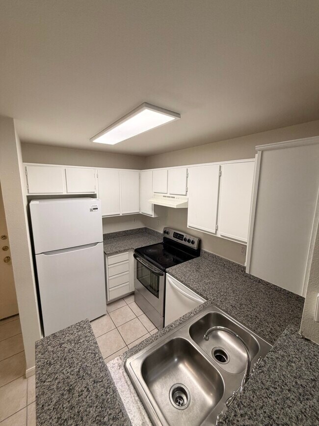 Building Photo - 3231 Allen Pkwy