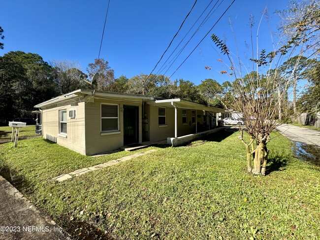 Primary Photo - 6138 Catoma St