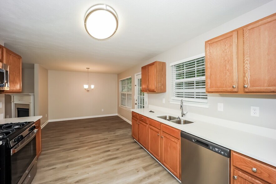 Building Photo - 2534 Walter Way