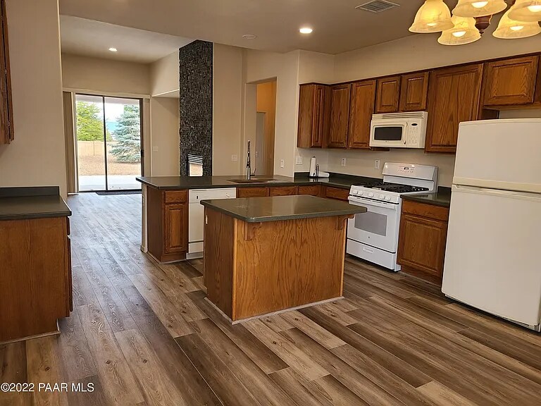 Building Photo - 7358 Goodnight Ln