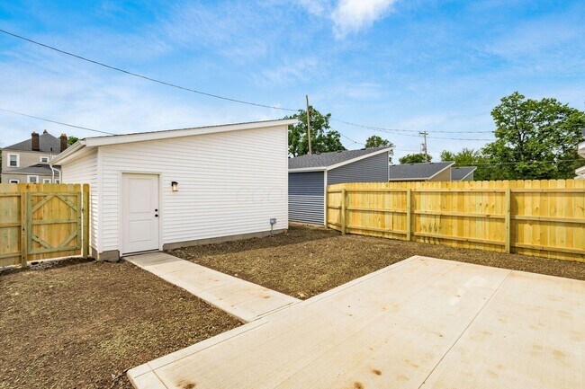 Building Photo - 1441 Merrimac Ave
