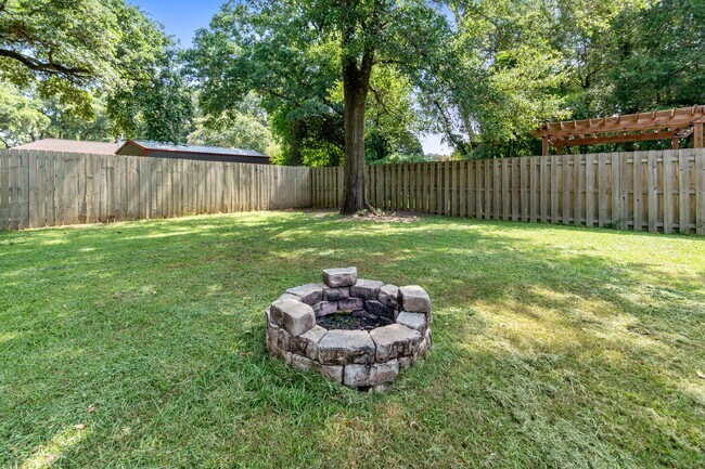 Building Photo - 3928 Fielding Ct