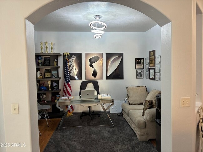 Building Photo - 13438 W Rose Ln