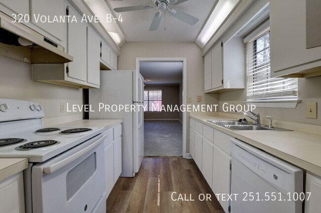 Building Photo - 320 Volanta Ave