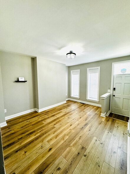 Building Photo - 2231 Orleans St