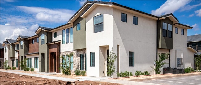 Building Photo - 2707 E Gray Birch Dr