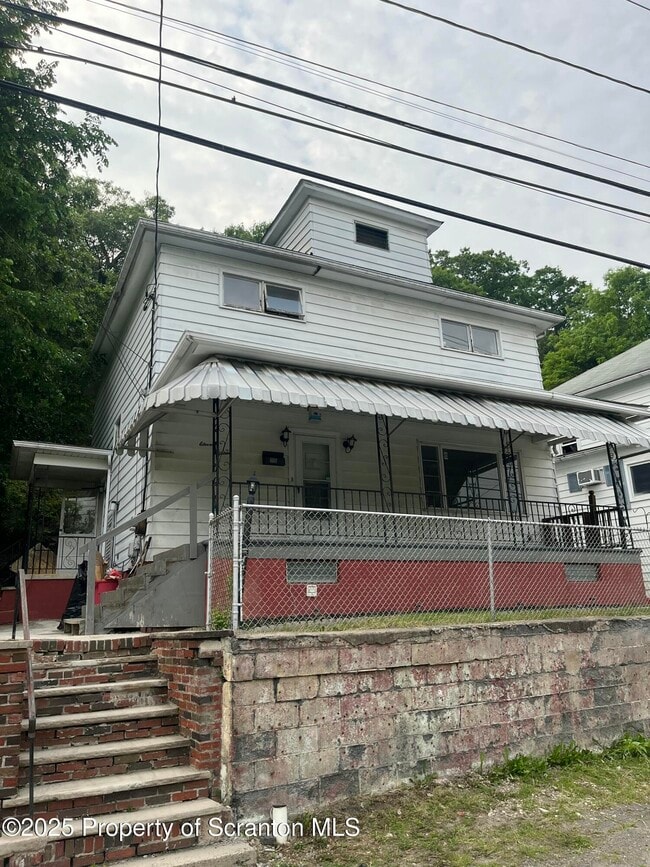 Primary Photo - 1115 Exeter Ave