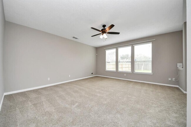 Building Photo - 7447 Oakwood Canyon Dr