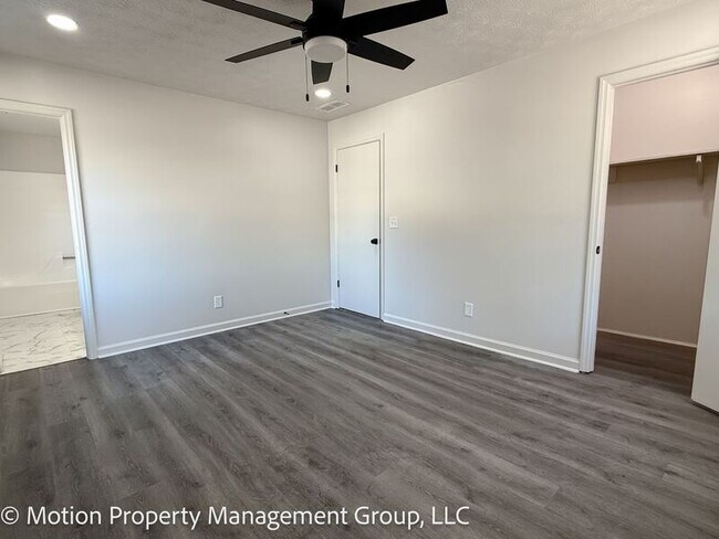 Building Photo - 1330 Hillcrest Dr