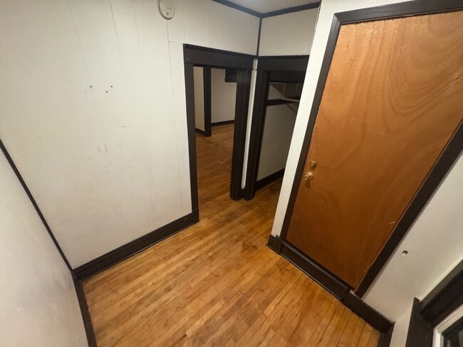 Building Photo - 2628 W 3rd St