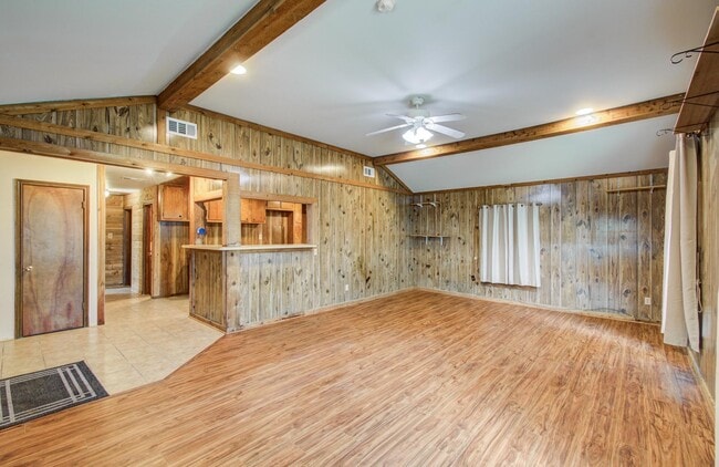 Building Photo - 810 Roosevelt St