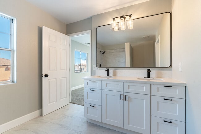 Building Photo - 10505 Cold Mountain Ave