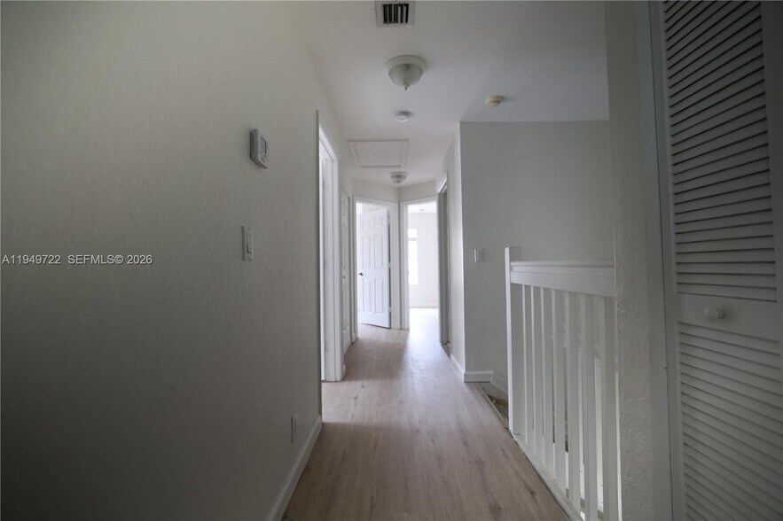 Building Photo - 16122 Poppyseed Cir