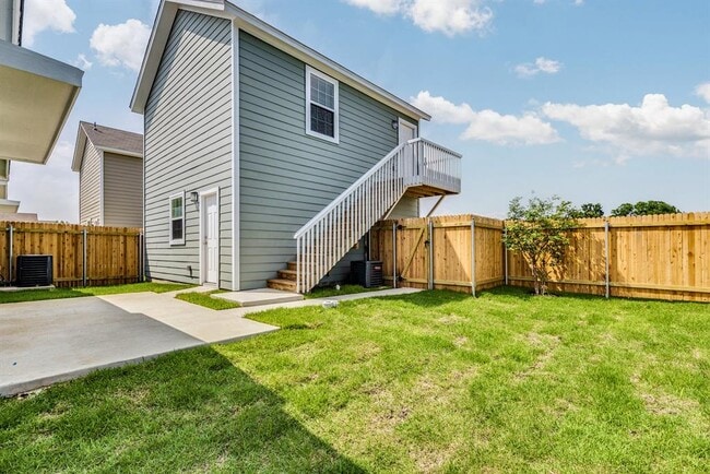 Building Photo - 1628 Arbor Knot Dr