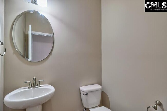 Building Photo - 714 Coriander Rd