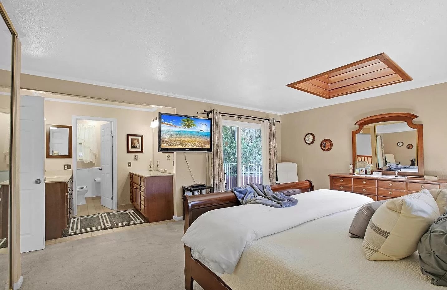 Building Photo - 405 Cunningham Way