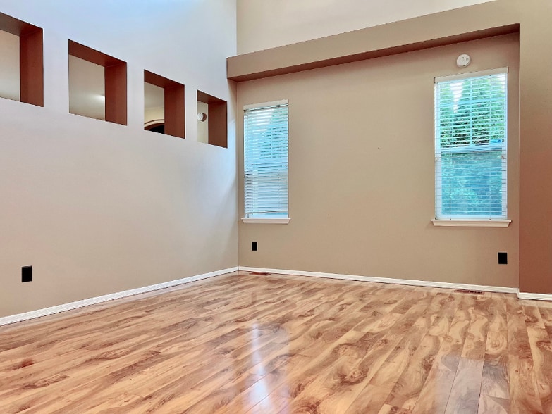 Building Photo - 3319 162nd Pl SE