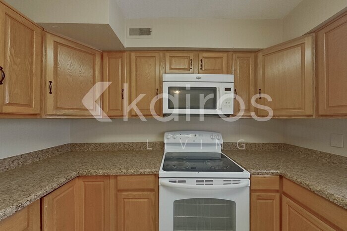 Building Photo - 2441 Healy Dr