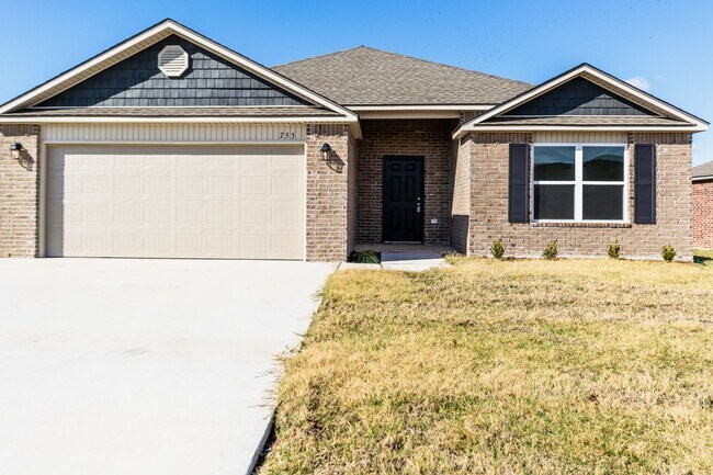 Building Photo - BRAND NEW! 4 Bed 2 Bath Home in Newcastle!
