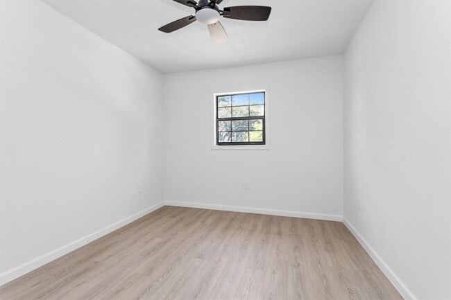 Building Photo - 16016 Green Manor Dr