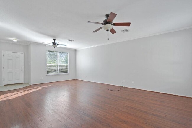 Building Photo - 120 Brazos Ln