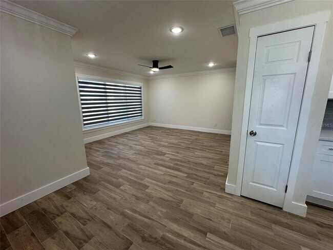 Building Photo - 6013 Fortune Pl