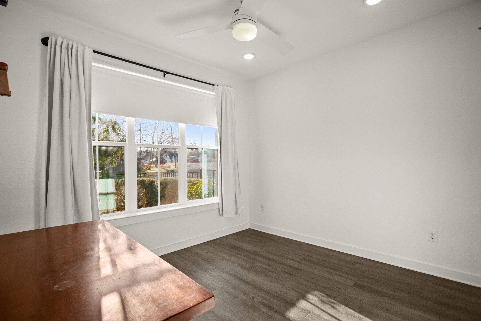 Building Photo - 2624 Metcalfe Rd