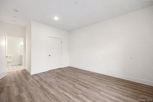 Building Photo - 306 Bluestone Ct