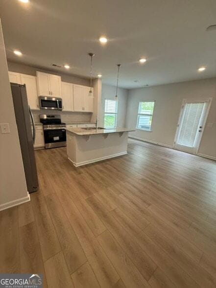 Building Photo - 2340 Ravencliff Dr