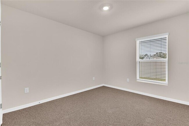 Building Photo - 2872 NE 21st Ct Rd