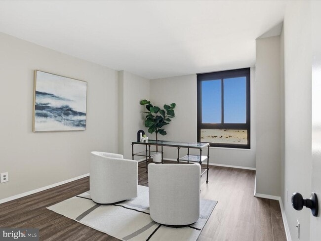 Building Photo - 1800 Old Meadow Rd