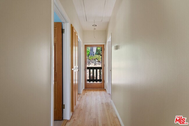 Building Photo - 20912 Fontaine Rd
