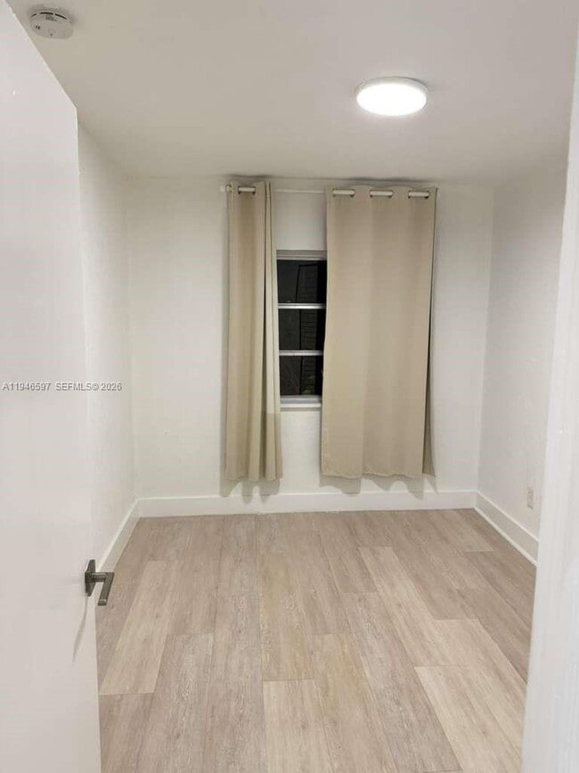 Building Photo - 2796 SW 34th Ct