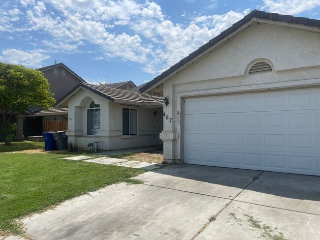 Building Photo - Charming 3-Bedroom, 2-Bathroom Home for Rent in Quiet Neighborhood