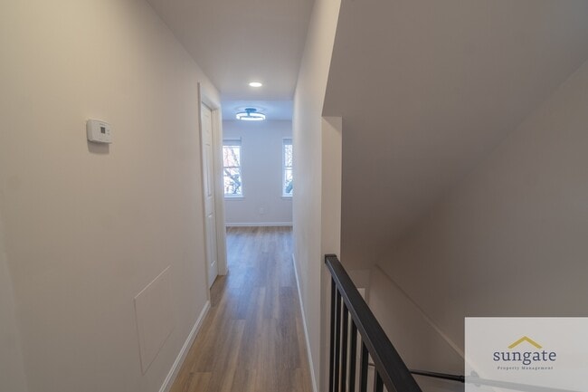 Building Photo - 1911 Eastern Ave