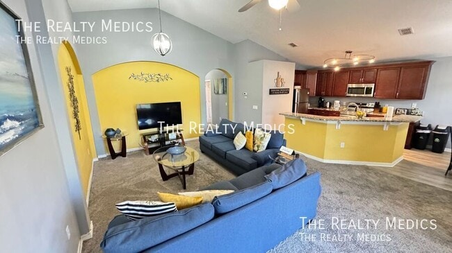 Building Photo - 4802 Cumbrian Lakes Dr