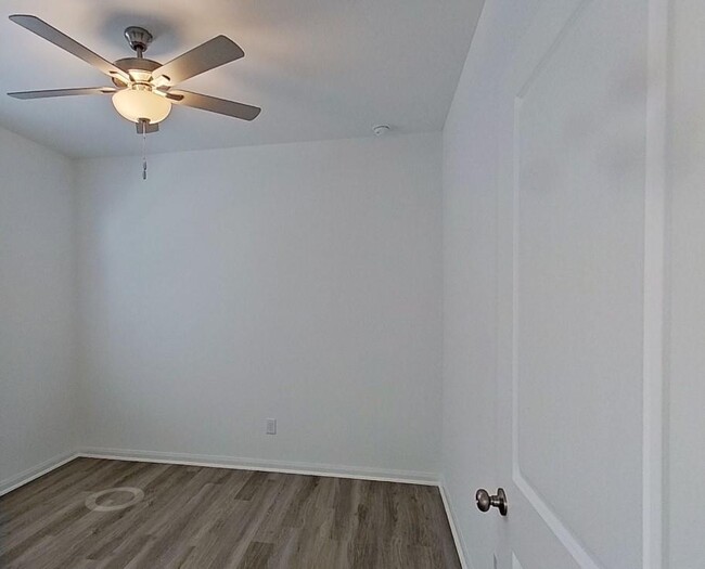 Building Photo - 22700 Elyson Falls Dr