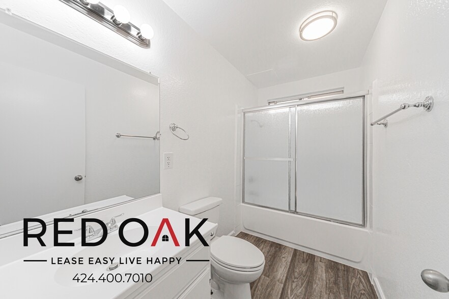 Building Photo - 4551 W 159th St