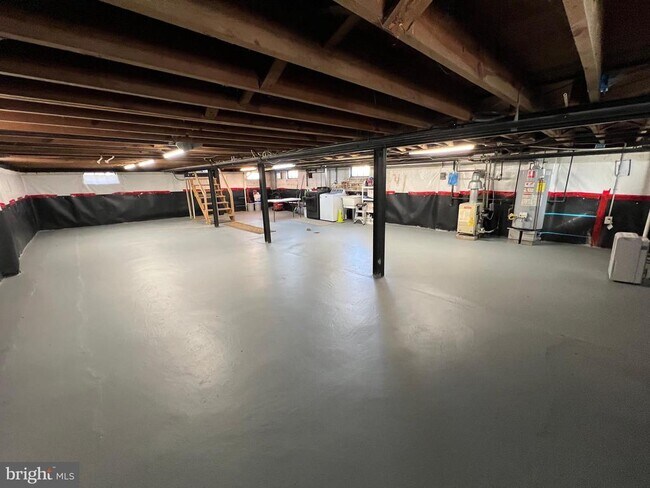 Building Photo - 1502 Greycourt Ave