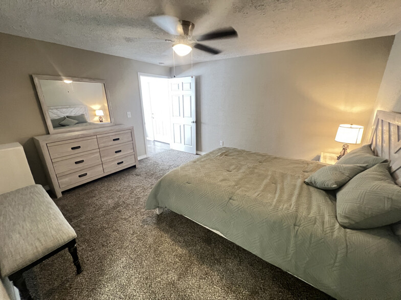 Building Photo - 2806 MO-76