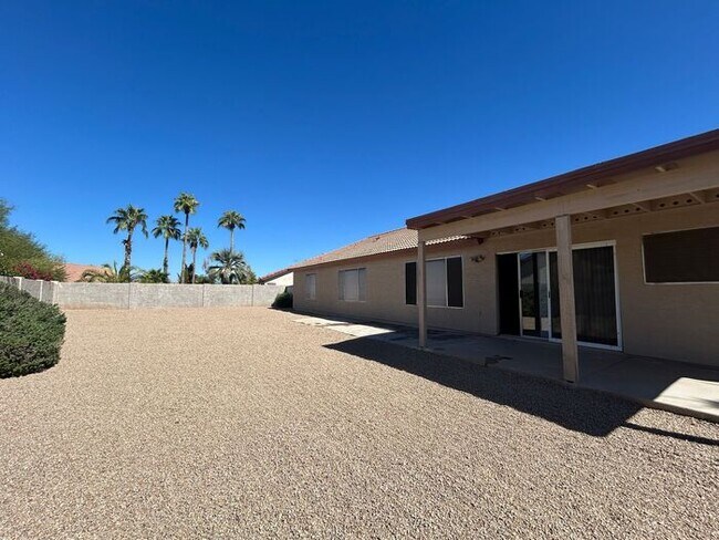 Building Photo - 6858 S 19th St