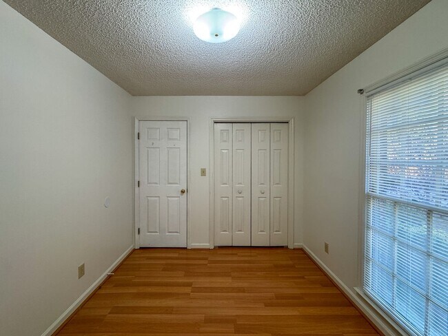 Building Photo - Charming 3 Bed 2 Bath Home in Jack Britt