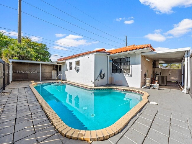 Building Photo - 7121 SW 102nd Ct